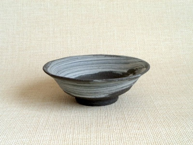 Bowl - Yakishime Brushed a - Bowls - Pottery Black