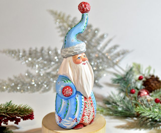 ロシアの塗られたサンタ、水色のサンタクロース、手彫りのロシアの