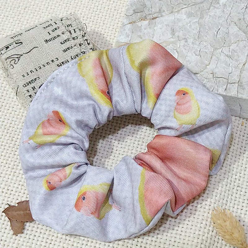 Light gray bottom- scrunchie-faced parrot_yellow_parrot_ponytail headband - เครื่องประดับผม - เส้นใยสังเคราะห์ 