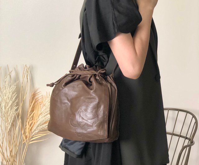 LOEWE ナッパレザー 巾着 ミニショルダーバッグ LOEWE ロエベ アナグラム ナッパレザー ミニバッグ 巾着