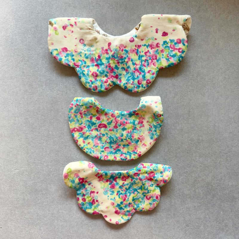 【即日発送】日本人デザイナー監修 水彩花柄 ベビービブ フラワーステッチ エッグドゥードゥル 命名祝い ギフトボックス - スタイ - コットン・麻 