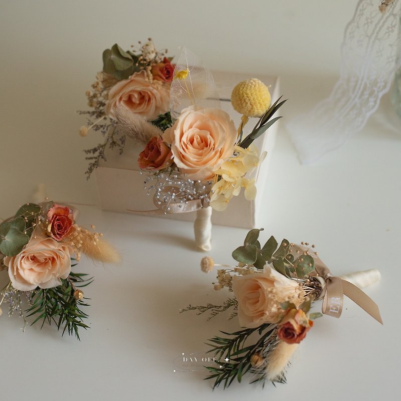 DAY OFF Happy Holiday Corsage Eternal Rose Wedding Bridesmaid Graduation Corsage Customized Ornaments - ช่อดอกไม้แห้ง - พืช/ดอกไม้ 