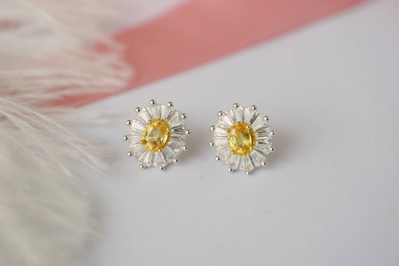 Natural Yellow Sapphire Stud Earrings Silver 925, gemstone stud earrings. - 耳環/耳夾/耳骨夾 - 純銀 黃色