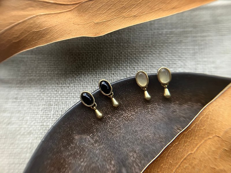 │Dandian jewelry│Black agate and white agate long drop earrings - Earrings & Clip-ons - Copper & Brass 