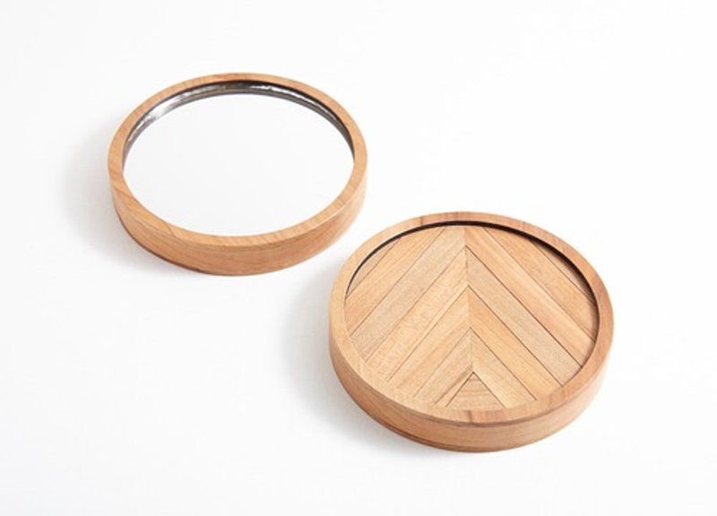 Apple wood hand mirror SHIRAKAMI sanchi - ของวางตกแต่ง - ไม้ 