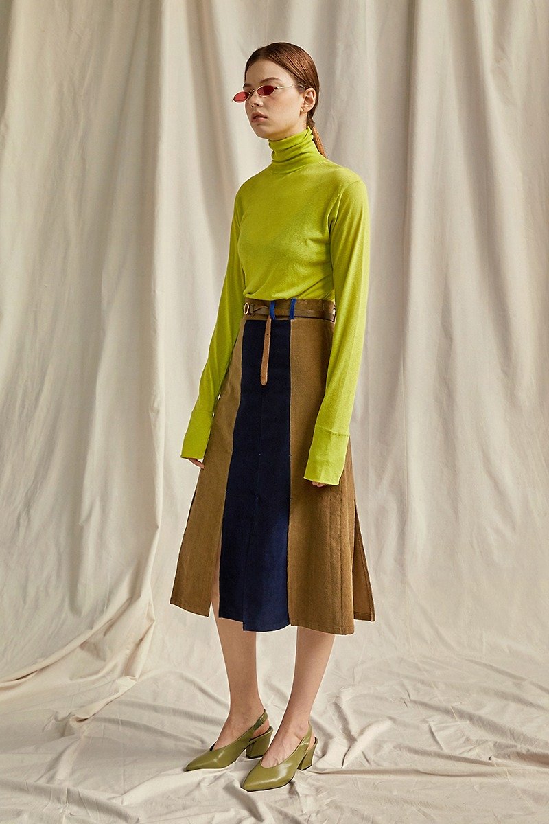 Artist Inner T/ Lime - เสื้อผู้หญิง - ผ้าฝ้าย/ผ้าลินิน 