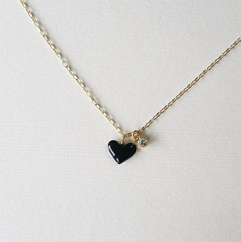 plump black heart & bijou necklace - สร้อยคอ - เรซิน สีดำ