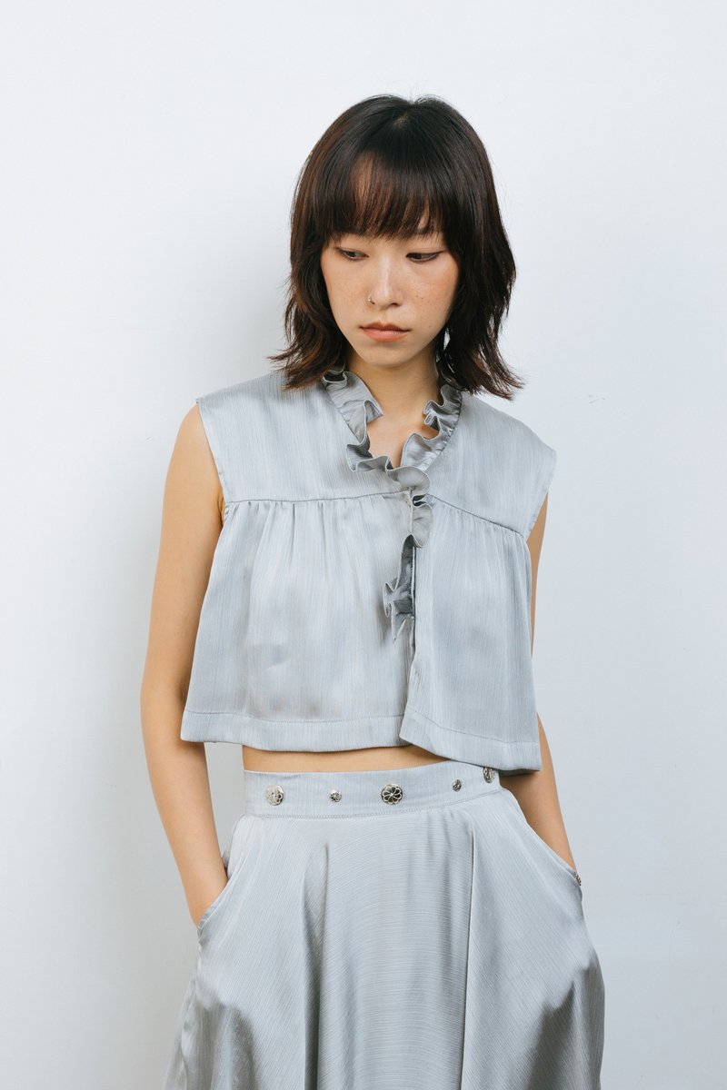 絲質荷葉邊上衣 Silver Silk Ruffles Top - 背心/無袖上衣 - 其他材質 銀色