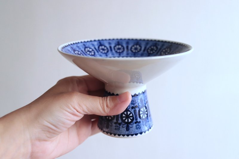 Second-hand old Finnish Arabia Antica ancient blue series ceramic candle holder - Candles & Candle Holders - Pottery 