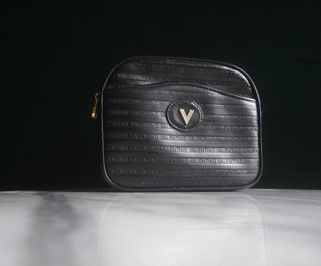 Bag Mario Valentino  Mario valentino, Valentino bags, Valentino