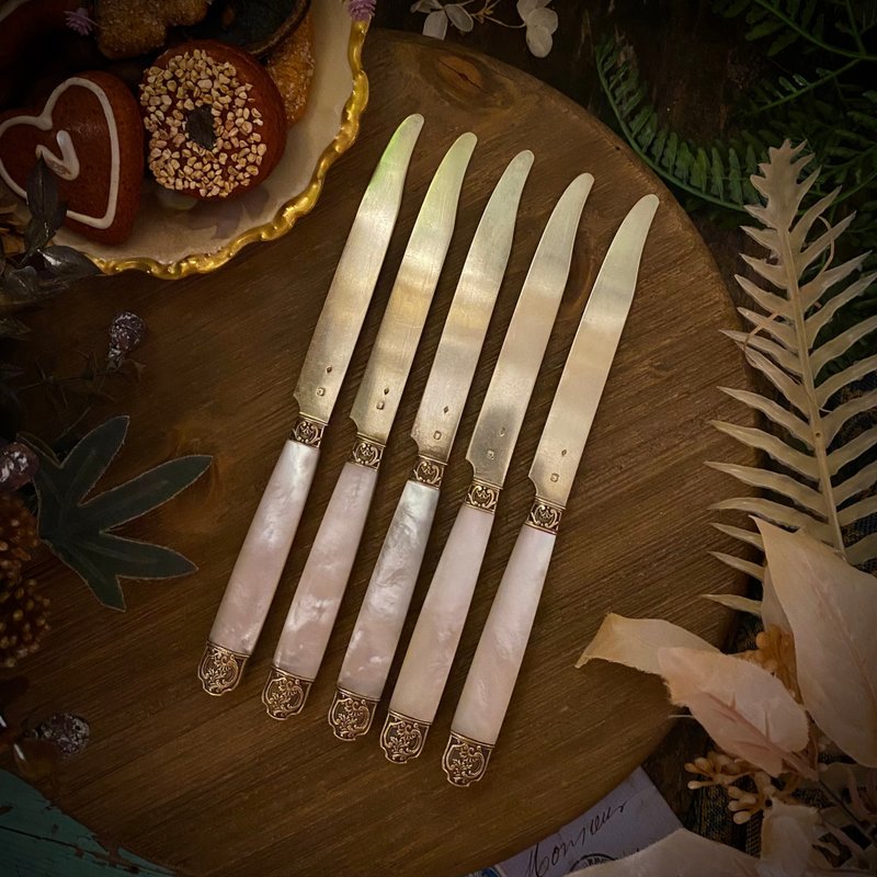 法國 Louis XVI Reviva 罕見純銀鍍金 厚實珍珠母柄甜點刀 - 刀叉/湯匙/餐具組 - 純銀 銀色