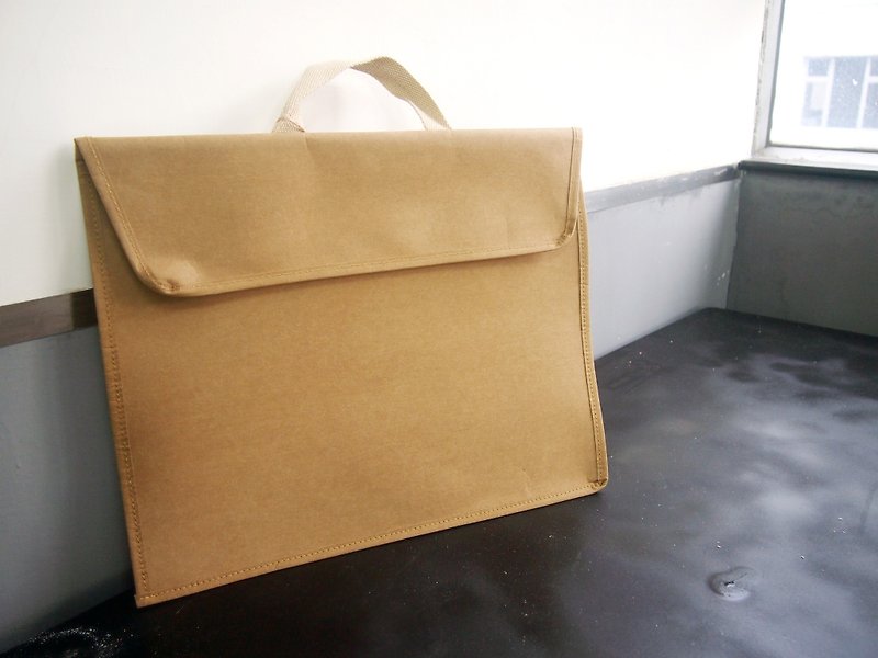 Washable Paper Folder Bag briefcase bag Laptop bag, Work hndbag, Portfolio Bag - กระเป๋าคลัทช์ - กระดาษ สีนำ้ตาล