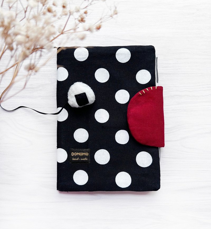 Polka dot rice ball peek-a-boo book cover baby manual cover/mother manual cover - ปกหนังสือ - ผ้าฝ้าย/ผ้าลินิน สีดำ