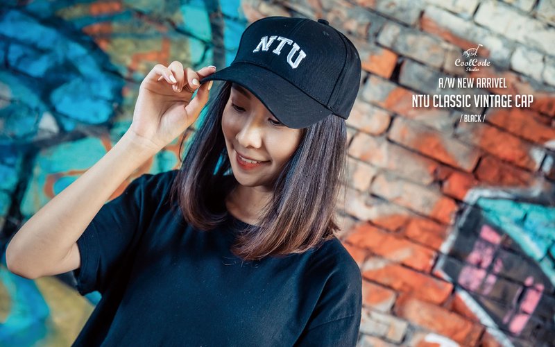 NTU Classic Embroidered Vintage Cap - Black 臺大立體電繡老帽 - 帽子 - 棉．麻 