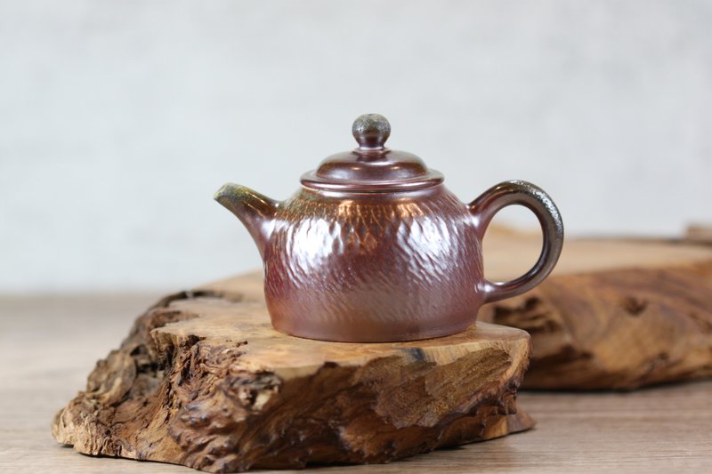 [Christmas Gift Box] 160ml natural fallen ash wood-burning teapot handmade by Yingge famous artist Ye Minxiang - ถ้วย - เครื่องลายคราม 