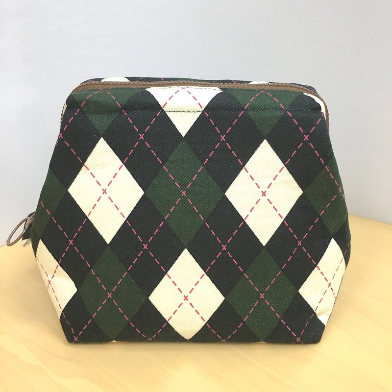 England Pattern Cosmetic Bag | Girlskioku~* - กระเป๋าเครื่องสำอาง - ผ้าฝ้าย/ผ้าลินิน สีดำ