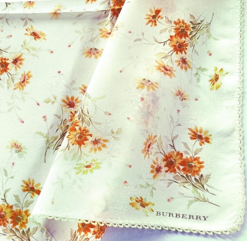 ヴィンテージハンカチ スウィートフローラル - スカラップ編み込み 20 x 19 インチ - ハンカチ - コットン・麻 グリーン