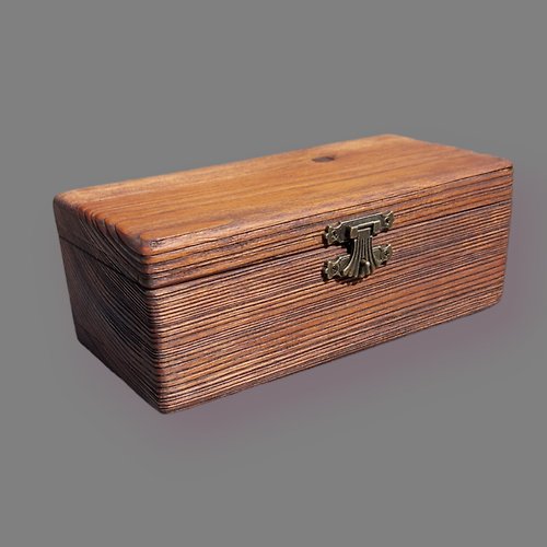 EDWOOD village Wood keepsake/trinket box. Jewelry box.