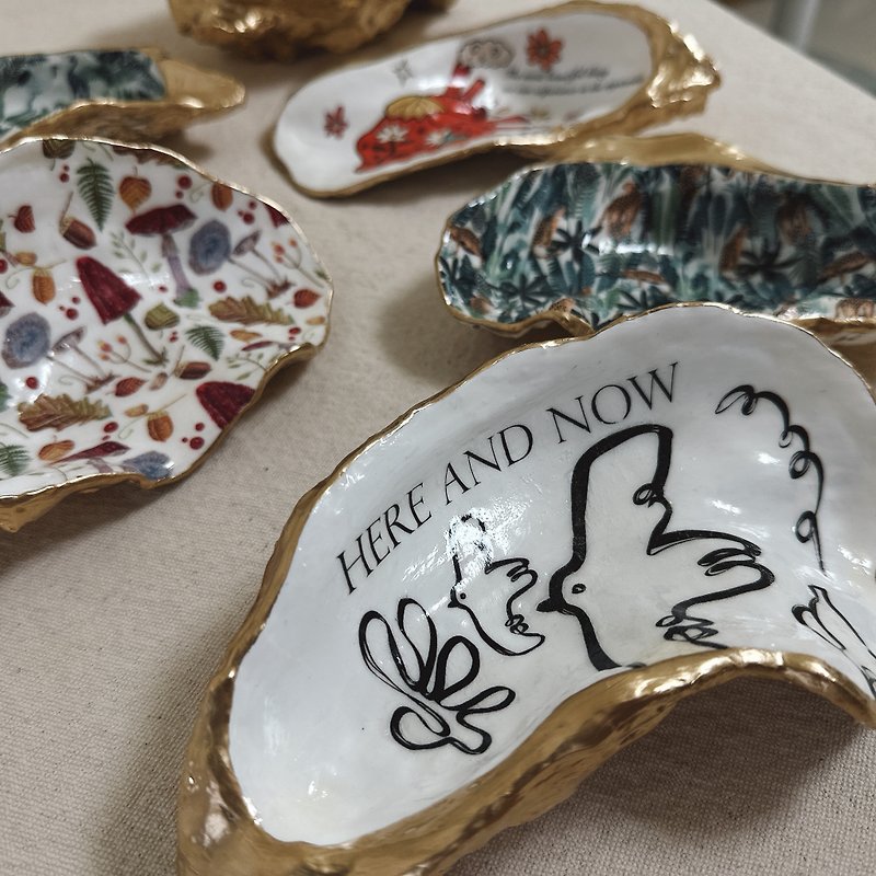 【Shiratori#4】Handmade Oyster Shell Jewelry Plate I Crystal Purification Plate I Natural Shells - กล่องเก็บของ - เปลือกหอย 
