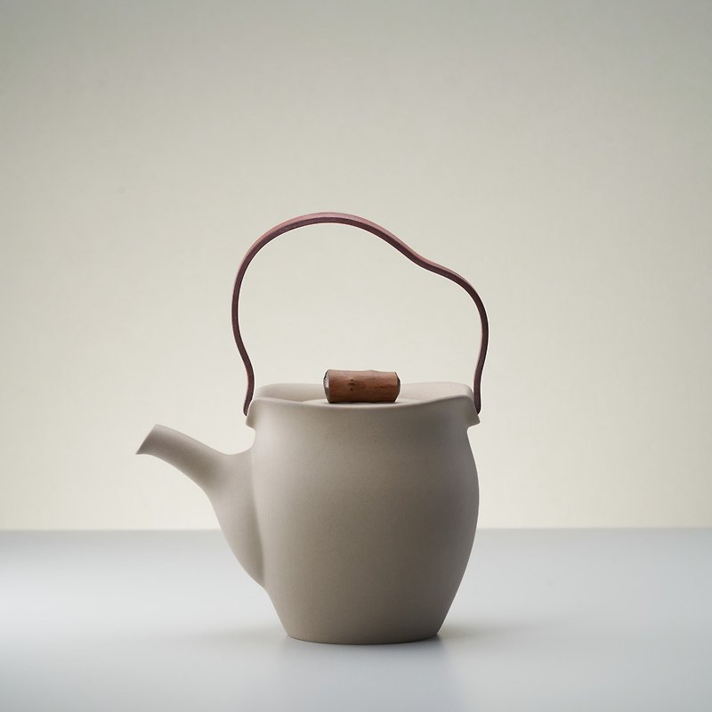 澎│Ripple - light brown teapot - ถ้วย - เครื่องลายคราม สีกากี
