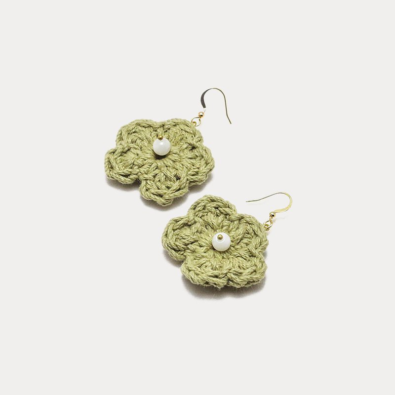 Flowers of Weaving-Grass Green | Earrings (Stud Earrings / Clip-on Earrings) - ต่างหู - ทองแดงทองเหลือง สีเขียว