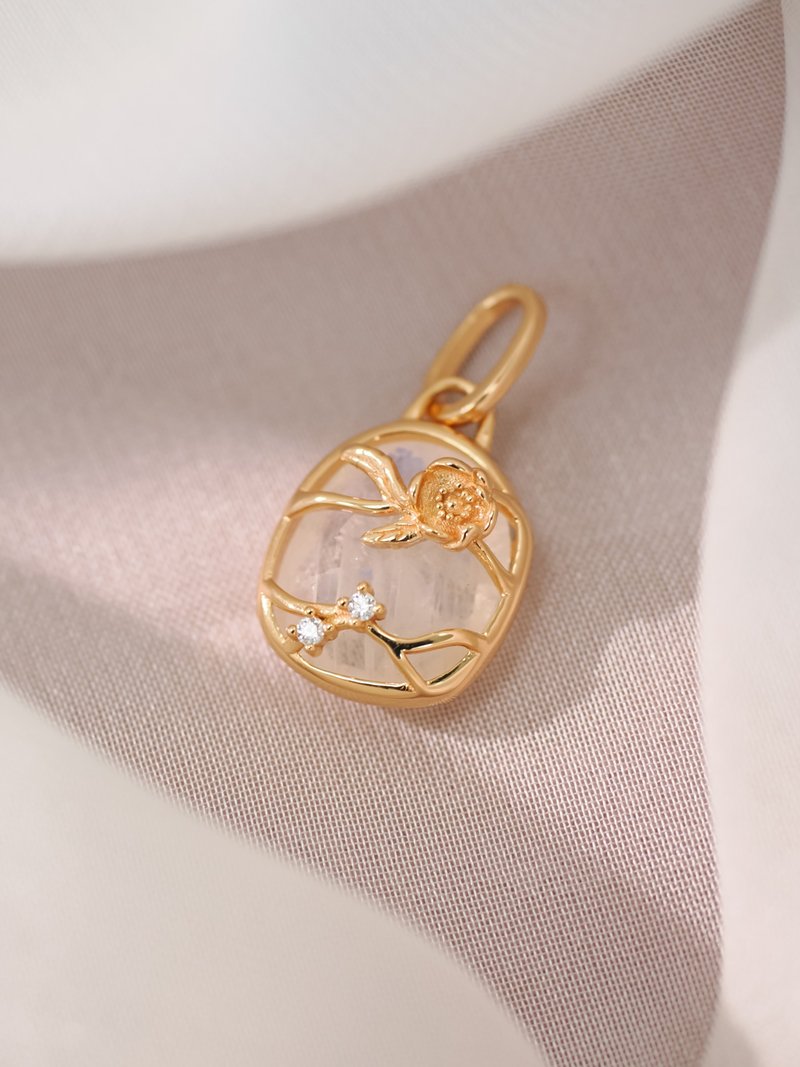 Moonstone Gold/Silver Pendant - Poppy - พวงกุญแจ - เงินแท้ สีทอง