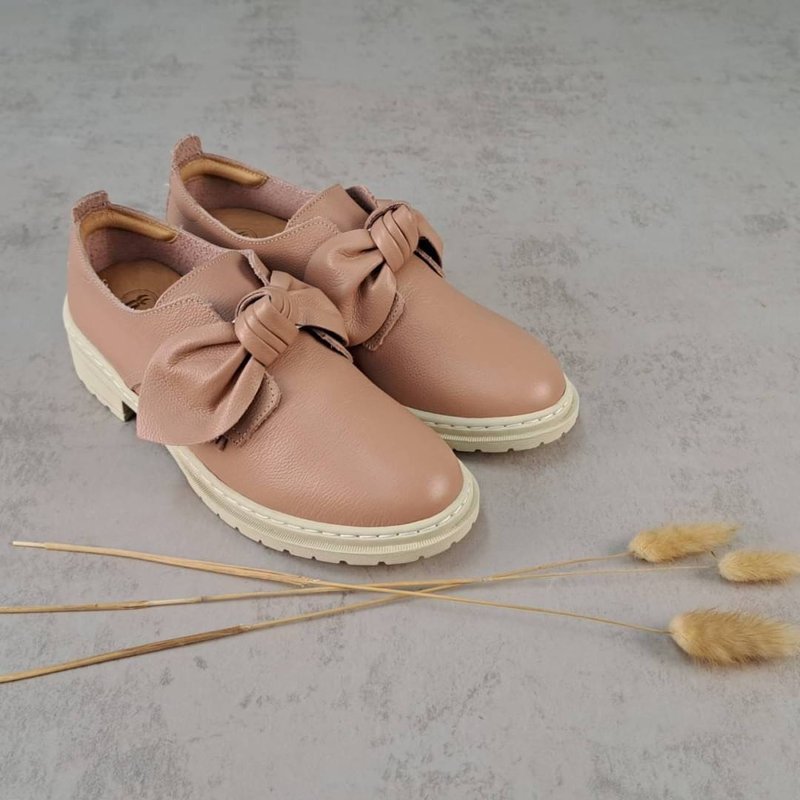 Leather knotted British shoes - camellia powder - รองเท้าลำลองผู้หญิง - หนังแท้ หลากหลายสี