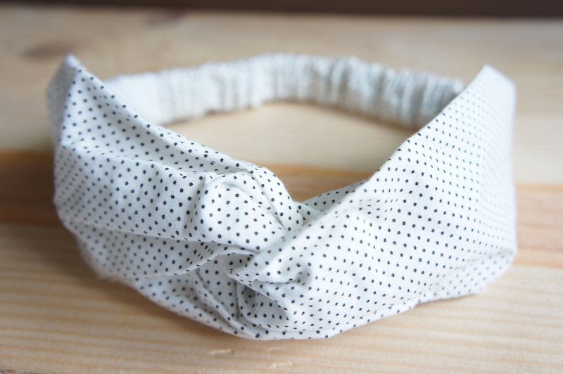 Black dots on white / handmade elastic headband