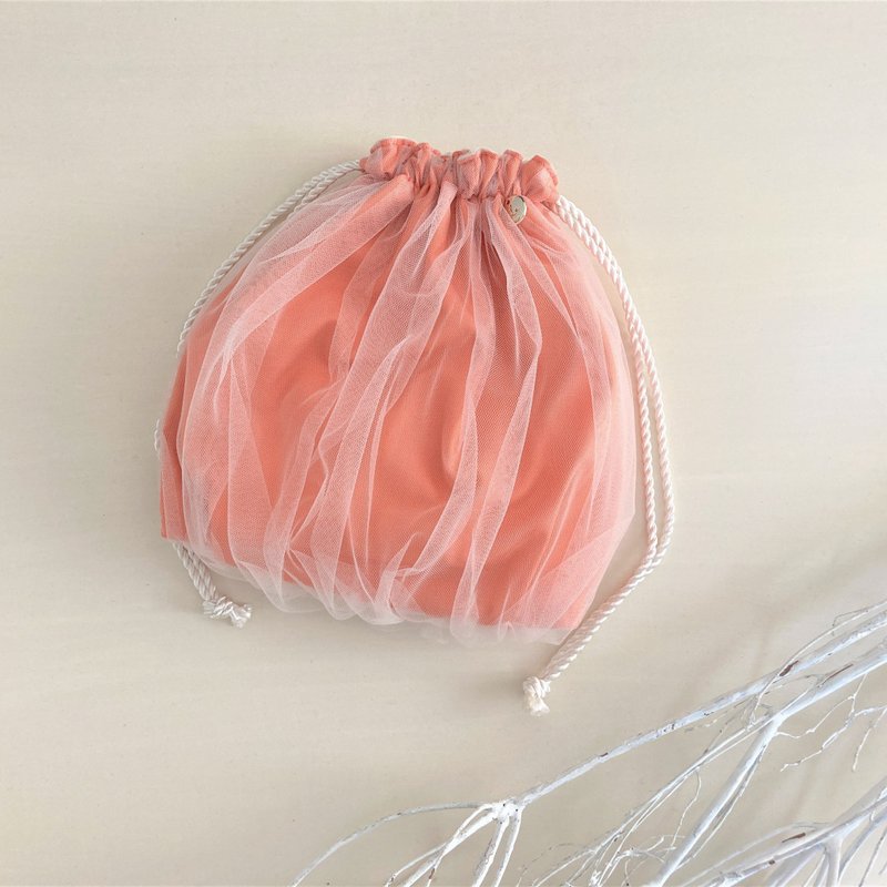 NEWOver Tulle Gather Purse Coral Orange - กระเป๋าเครื่องสำอาง - ผ้าฝ้าย/ผ้าลินิน สีส้ม