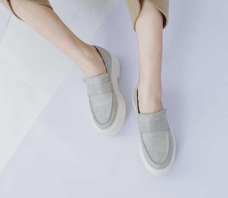 Clear display】 【simple minimalist leather soft leather casual shoes ash - รองเท้าส้นสูง - หนังแท้ สีเทา