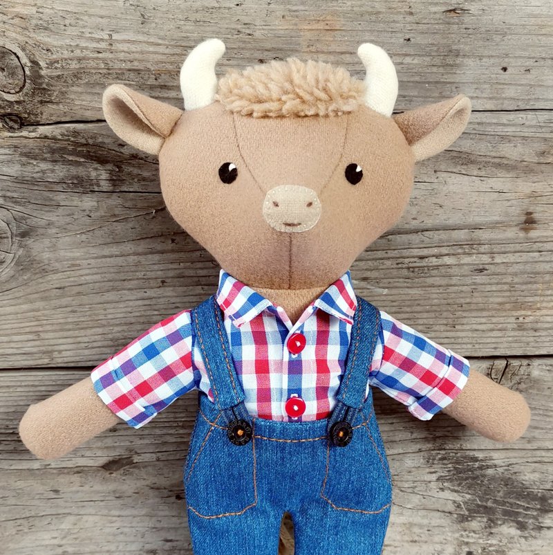 Beige bull, handmade plush cow doll, stuffed wool fabric toy - 公仔/玩偶 - 羊毛 多色