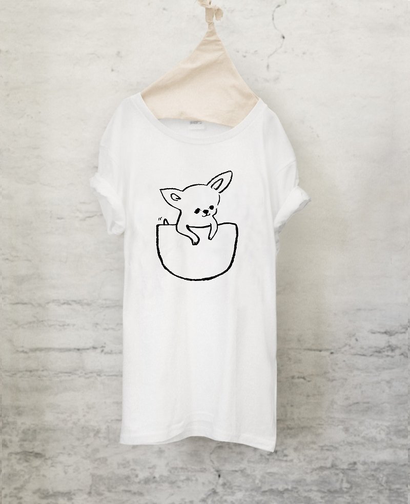 Chihuahua Chihuahua T-shirt (White / Gray) 【DOG】 - เสื้อยืดผู้หญิง - ผ้าฝ้าย/ผ้าลินิน ขาว