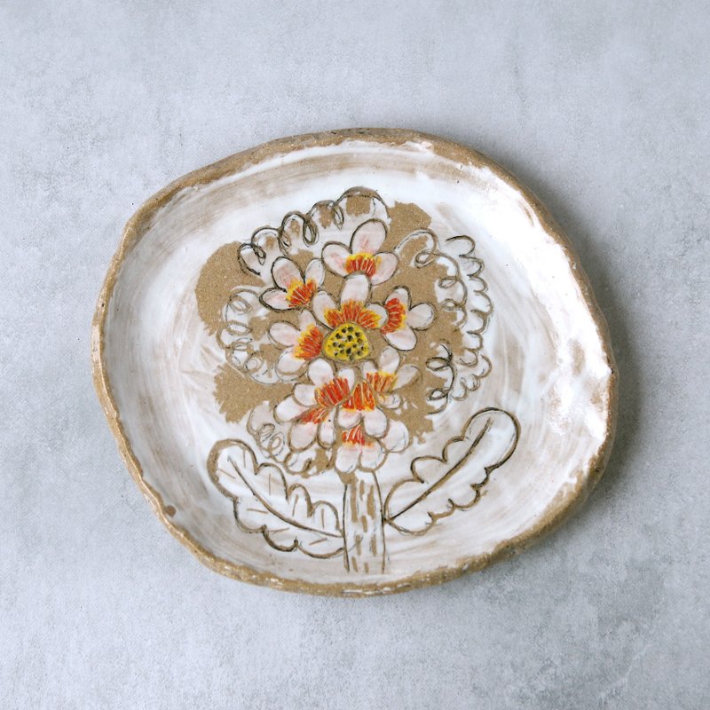 Peony-painted plate - Plates & Trays - Pottery White