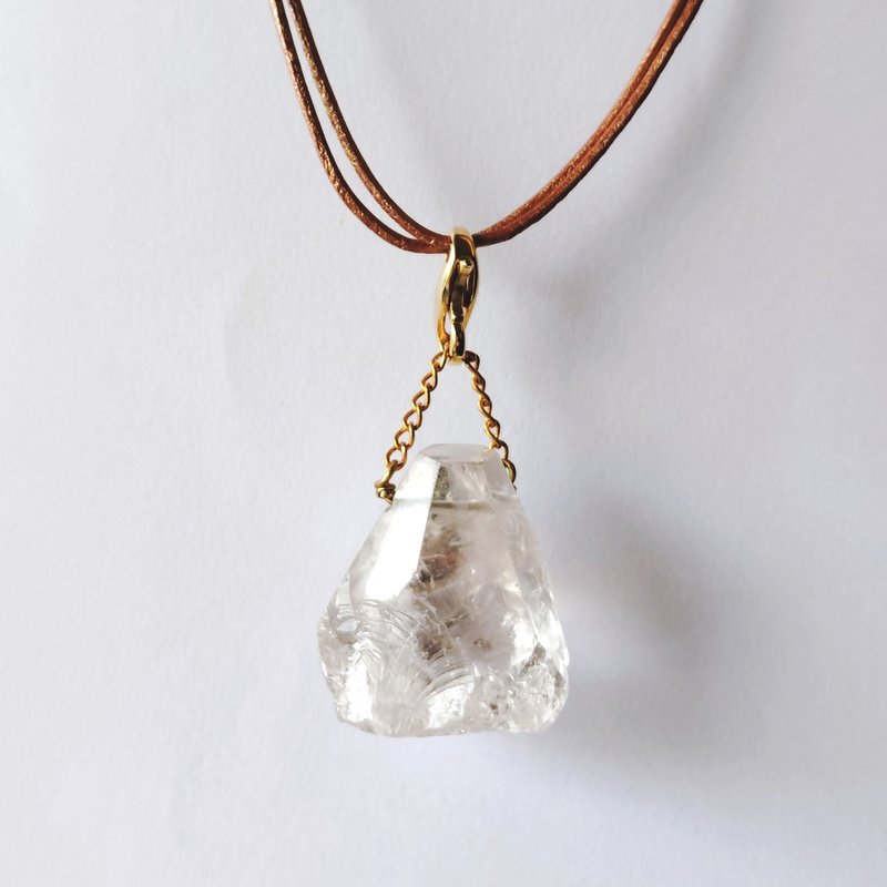 Quartz Rough Rock Pendant on Leather Cord - สร้อยคอ - คริสตัล สีใส