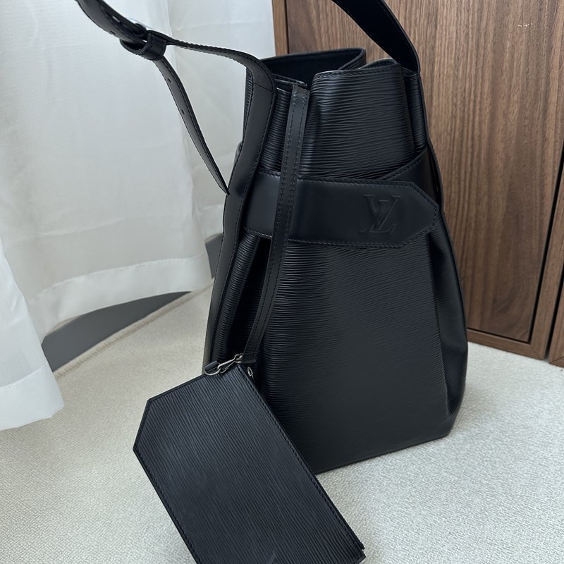 LOUIS VUITTON 路易威登 Epi Sac de Peau 肩背包 - 後背包/背包/書包 - 真皮 黑色