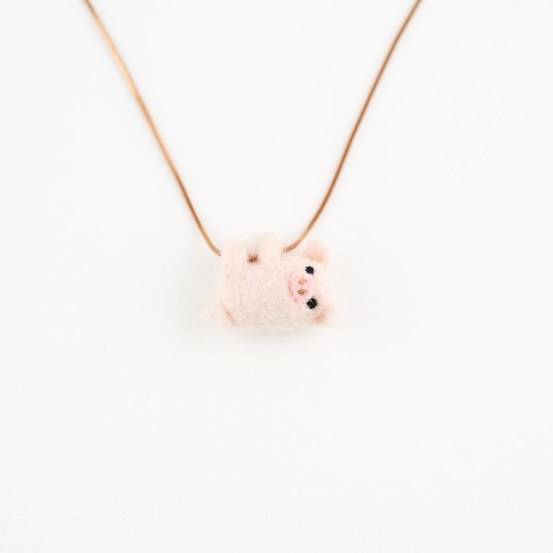 Hug me necklace / wool felting animals – Piggy - สร้อยคอ - ขนแกะ 