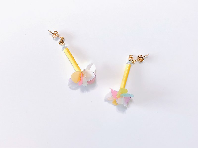 海風音樂季系列-彩色棉花糖 手作繽紛 可愛 垂墜 耳針/耳夾 - 耳環/耳夾 - 其他材質 