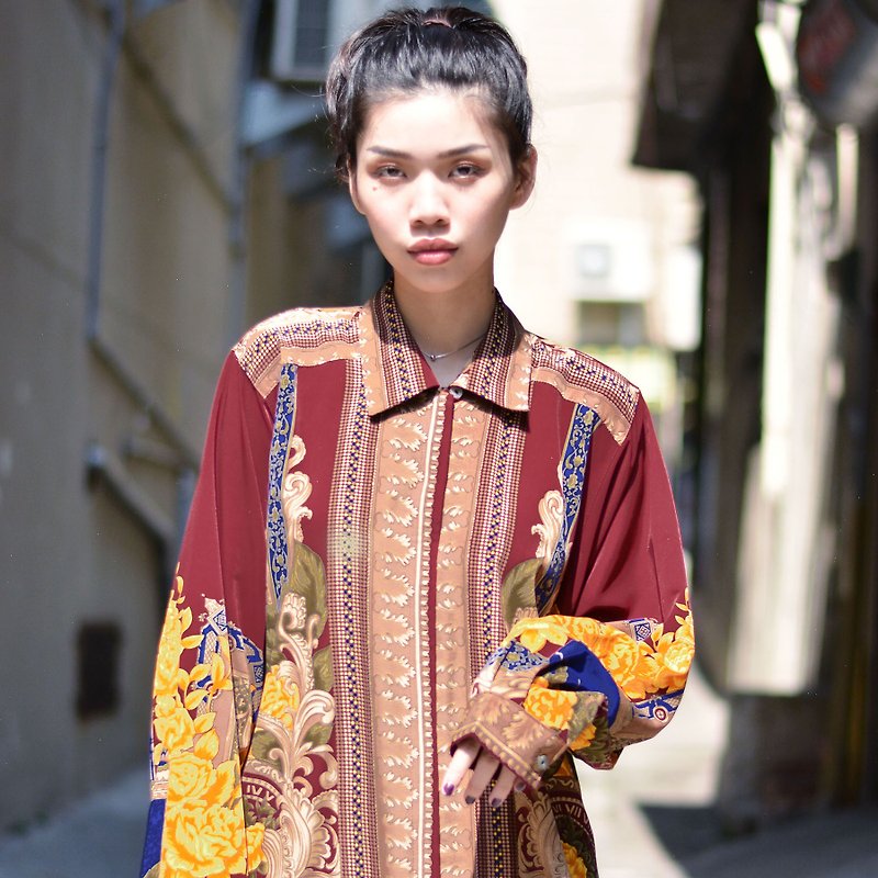 Palace around the door | Baroque long-sleeved vintage shirt - Women's Shirts - Other Materials 