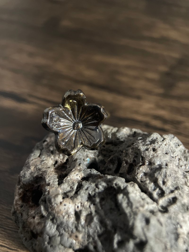 Ceramic Sakura Ring - Black | Hand Crushed Ceramic - General Rings - Pottery Black