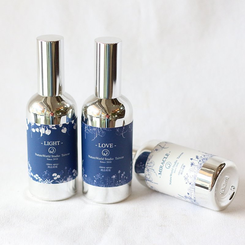 光.愛.奇蹟/織品香氛噴霧100ml - 香氛/精油/擴香 - 玻璃 藍色