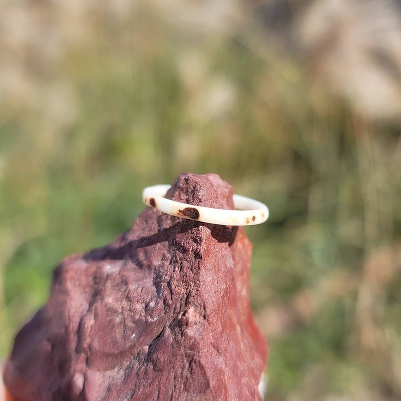 Deer antler ring natural approx. 7 - แหวนทั่วไป - วัสดุอื่นๆ สีนำ้ตาล