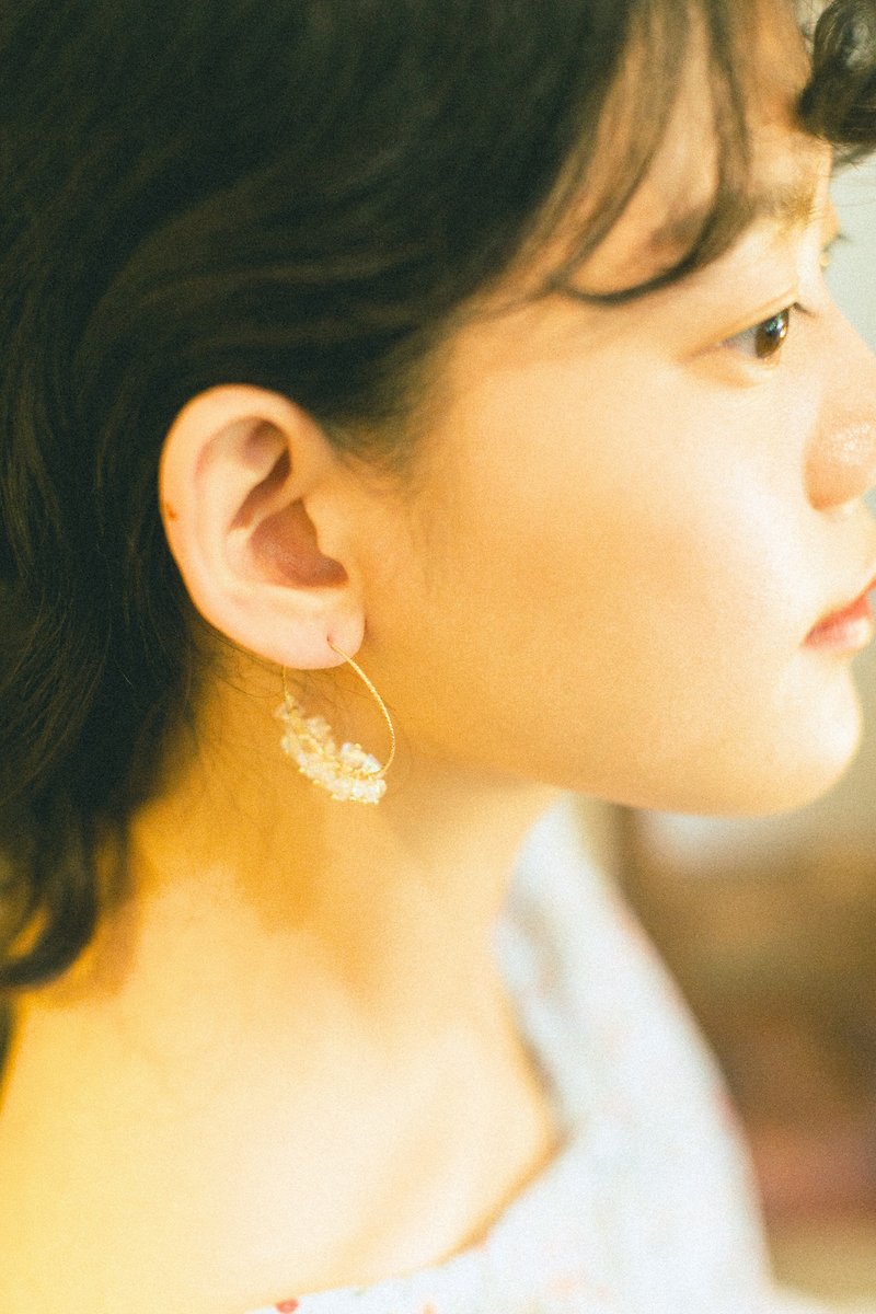Star track crystal earrings - ต่างหู - วัสดุอื่นๆ สีทอง
