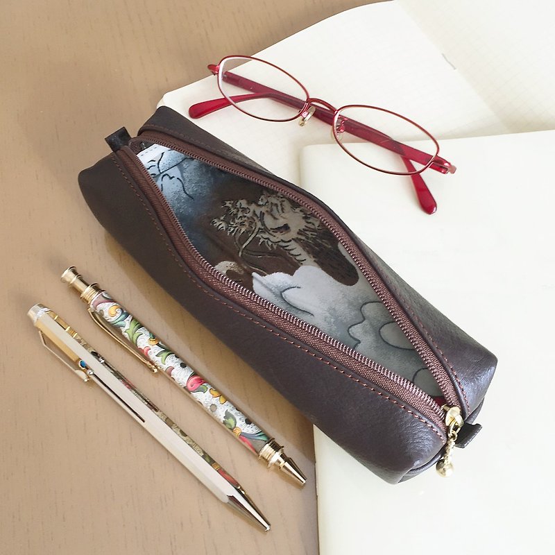Leather pen case with Japanese Traditional pattern, Kimono - กล่องดินสอ/ถุงดินสอ - หนังแท้ สีนำ้ตาล