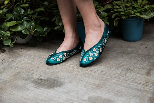 チャイナシューズ / 刺繍靴 / フラワー 緑色 - ショップ 小花園