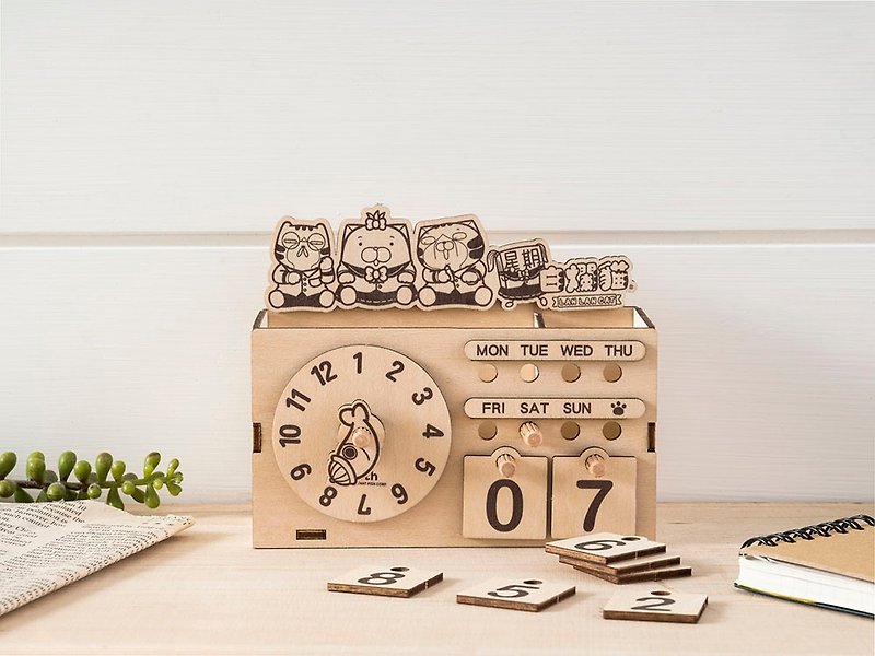 [DIY handmade] White rotten cat doesn&#39;t want to face the perpetual calendar wooden storage box
