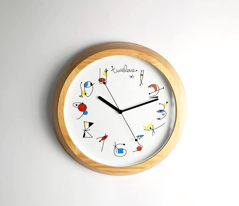 ファンタジー ミロ 無垢材掛け時計 - 時計 - 木製 