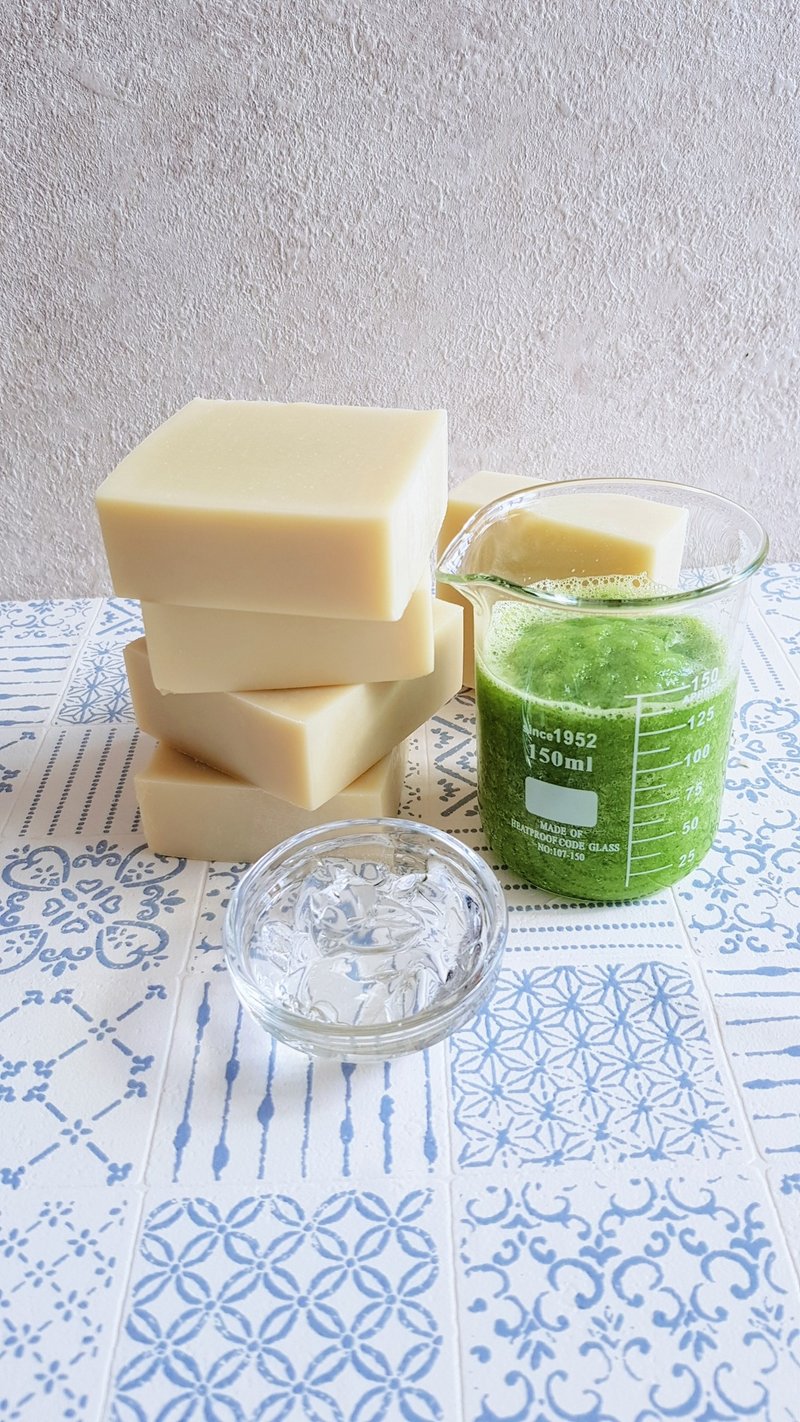 Cucumber Aloe Soap [Summer Freshness] - สบู่ - วัสดุอื่นๆ สีกากี