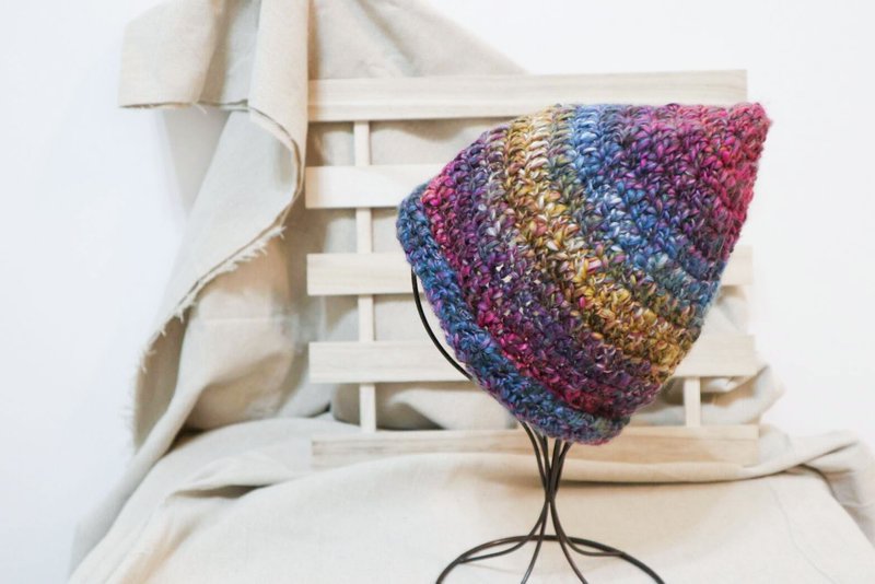 I am a chestnut hat/palette pointed chestnut hat knitted rainbow - หมวก - ขนแกะ หลากหลายสี