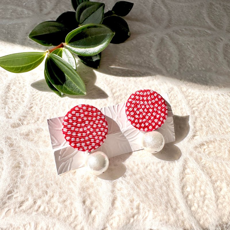 Japanese kimono fabric round earrings Red Japanese handmade summer japanese clip on earring - Earrings & Clip-ons - Other Materials Red