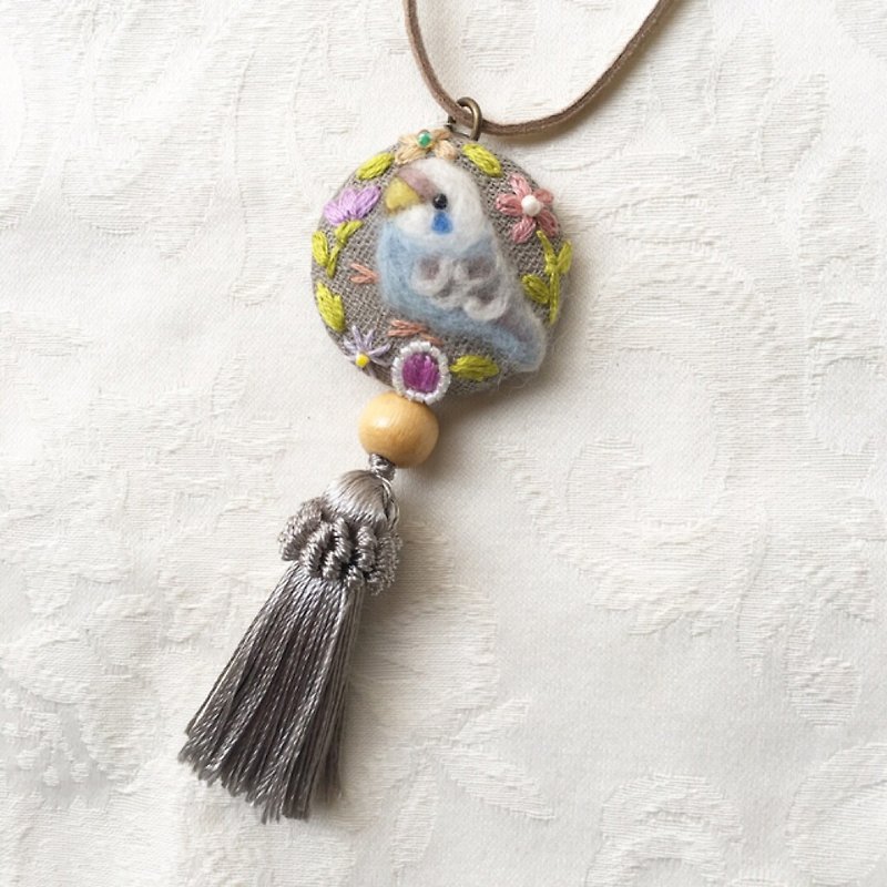 necklace of budgerigar - สร้อยคอ - ผ้าฝ้าย/ผ้าลินิน สีเทา